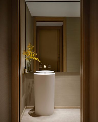 685 5TH Avenue PHB, New York City, NY 10022