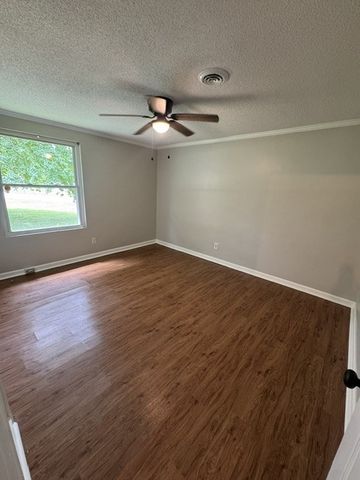 315 Pioneer Dr, Smyrna, TN 37167