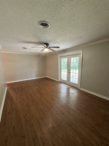 315 Pioneer Dr, Smyrna, TN 37167