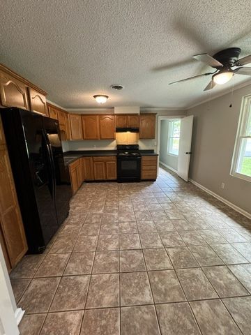 315 Pioneer Dr, Smyrna, TN 37167