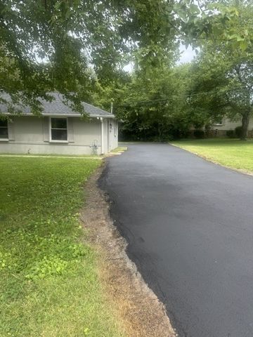 315 Pioneer Dr, Smyrna, TN 37167