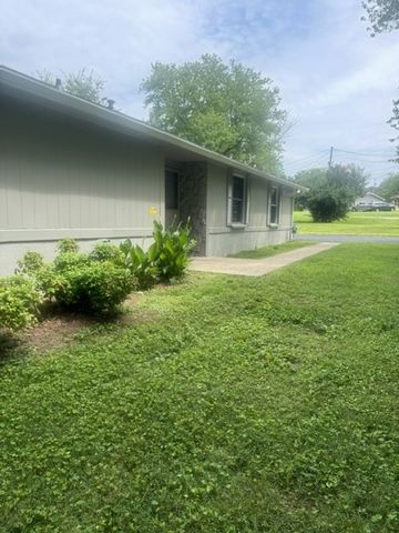 315 Pioneer Dr, Smyrna, TN 37167