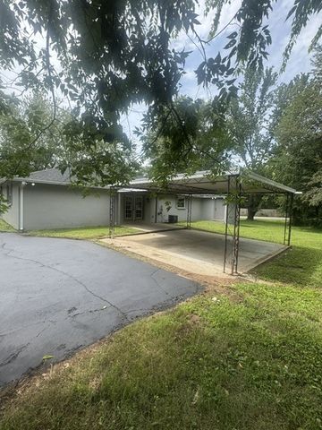 315 Pioneer Dr, Smyrna, TN 37167