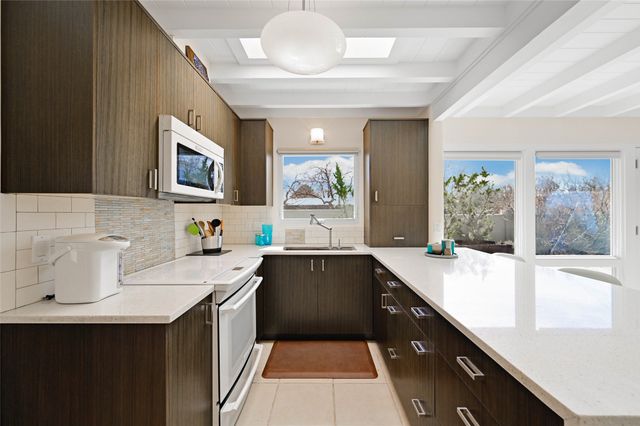 208 Alta Vista, Santa Fe, NM 87505