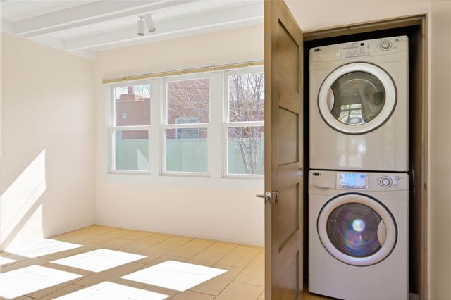 208 Alta Vista, Santa Fe, NM 87505