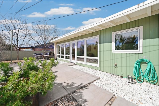 208 Alta Vista, Santa Fe, NM 87505