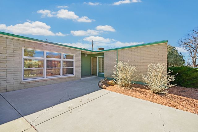 208 Alta Vista, Santa Fe, NM 87505