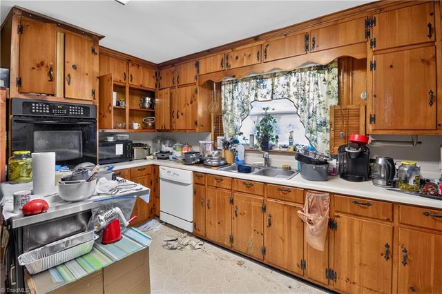 2106 Mebane Street, Burlington, NC 27215