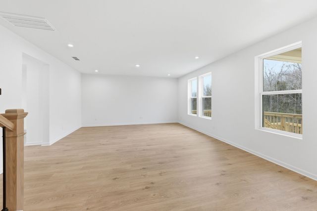 1034 Lionheart Drive, Hermitage, TN 37076