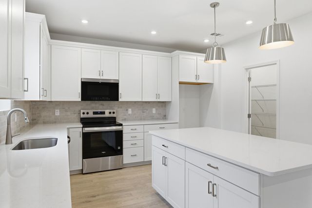 1034 Lionheart Drive, Hermitage, TN 37076