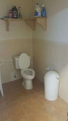 1701 W 37th St, Hialeah, FL 33012