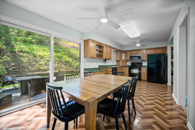 2673 BINGHAM DRIVE, Upper St Clair, PA 15241