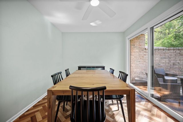 2673 BINGHAM DRIVE, Upper St Clair, PA 15241