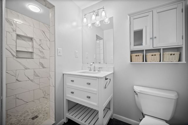 2673 BINGHAM DRIVE, Upper St Clair, PA 15241
