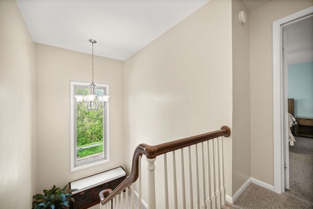 2673 BINGHAM DRIVE, Upper St Clair, PA 15241