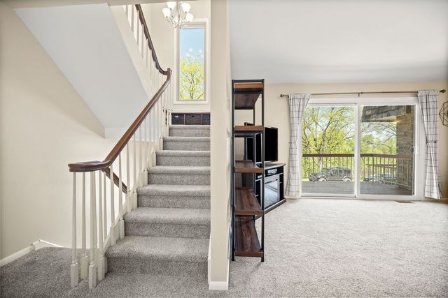 2673 BINGHAM DRIVE, Upper St Clair, PA 15241
