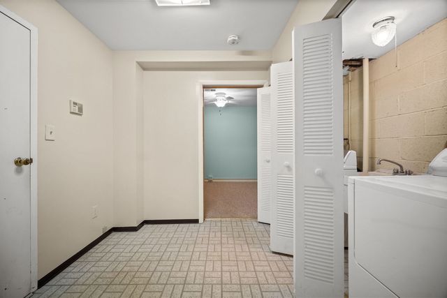 2673 BINGHAM DRIVE, Upper St Clair, PA 15241