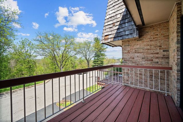 2673 BINGHAM DRIVE, Upper St Clair, PA 15241
