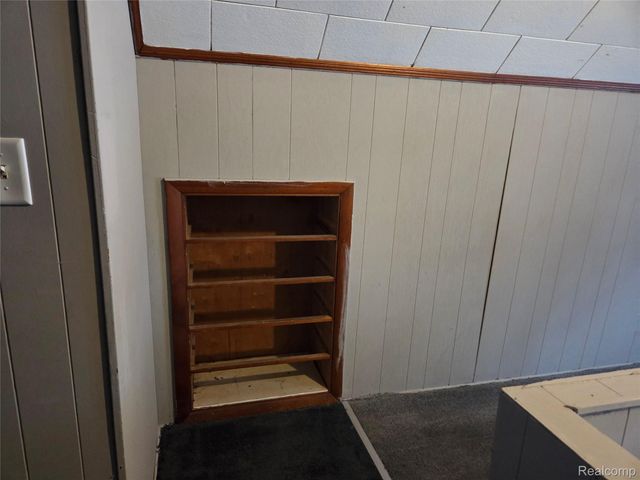 8084 Evergreen Avenue, Detroit, MI 48228