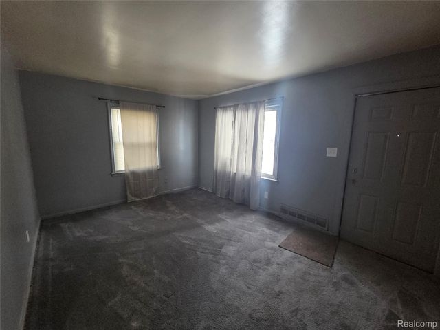 8084 Evergreen Avenue, Detroit, MI 48228