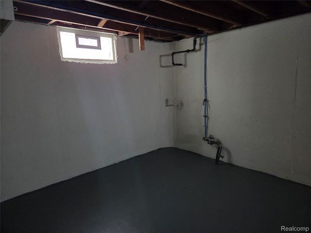 8084 Evergreen Avenue, Detroit, MI 48228