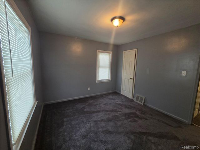 8084 Evergreen Avenue, Detroit, MI 48228