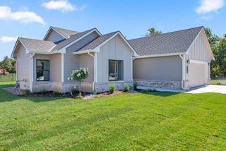 5016 N Highland St, Bel Aire, KS 67220