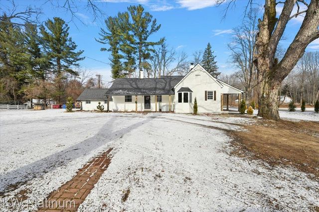 8658 Marsh Road, Clay Township, MI 48001