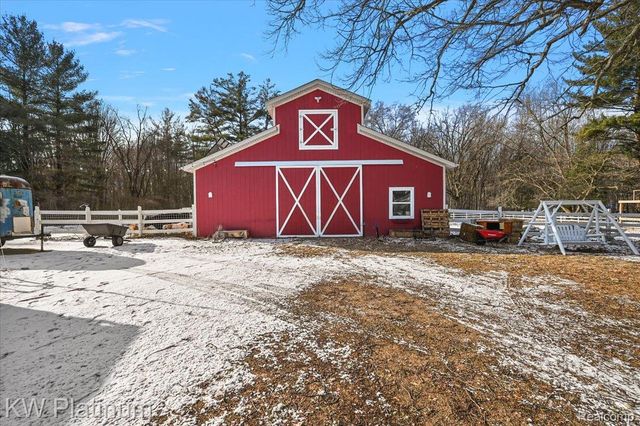 8658 Marsh Road, Clay Township, MI 48001