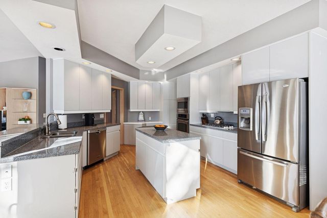 2065 Woodstone Court, Victoria, MN 55386