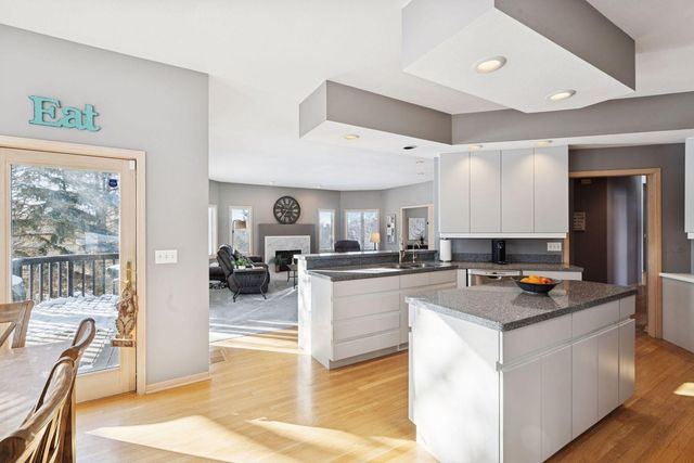 2065 Woodstone Court, Victoria, MN 55386