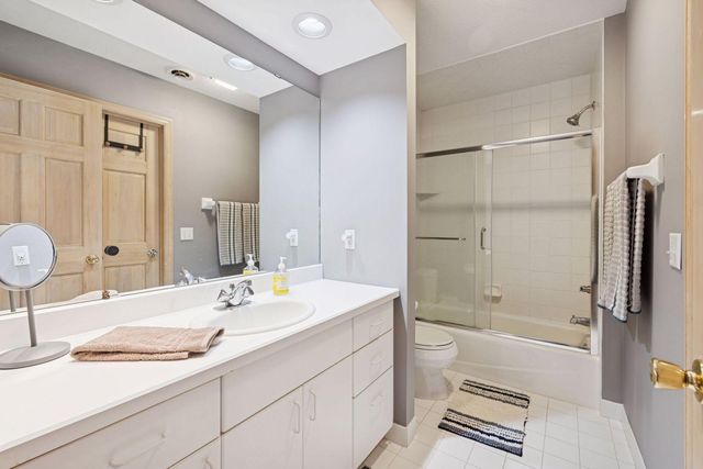 2065 Woodstone Court, Victoria, MN 55386