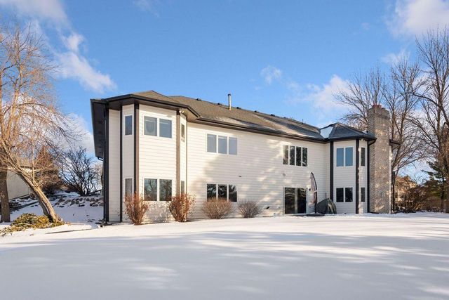 2065 Woodstone Court, Victoria, MN 55386