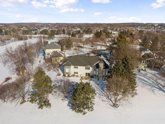 2065 Woodstone Court, Victoria, MN 55386