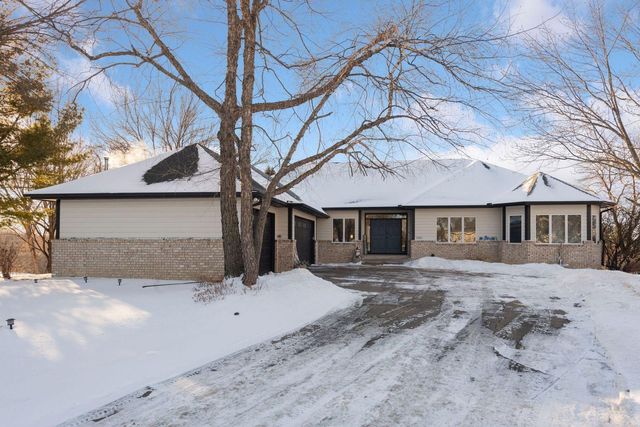 2065 Woodstone Court, Victoria, MN 55386