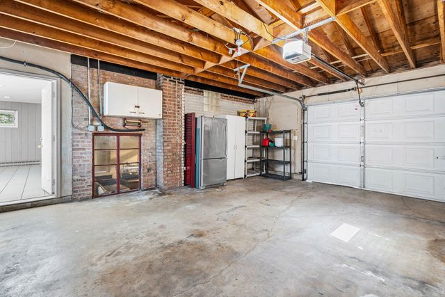 627 E Davis Street, Arlington Heights, IL 60005