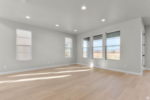 5042 W GREEN ASH LN, Highland, UT 84003