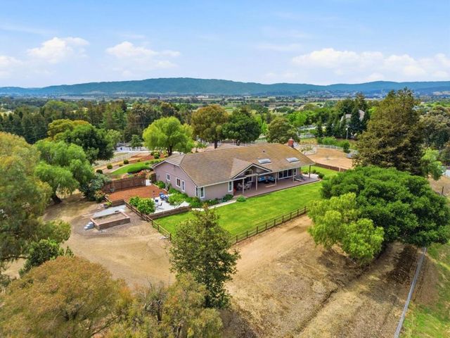 9508 Sugar Babe Drive, Gilroy, CA 95020