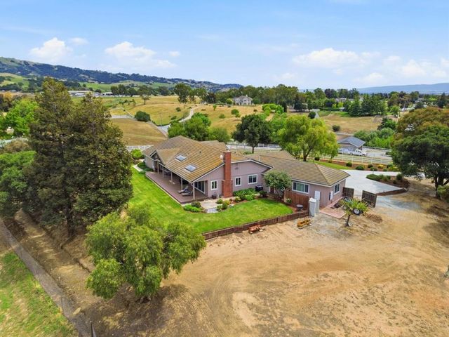 9508 Sugar Babe Drive, Gilroy, CA 95020