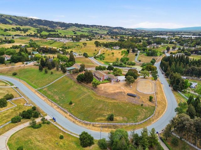 9508 Sugar Babe Drive, Gilroy, CA 95020