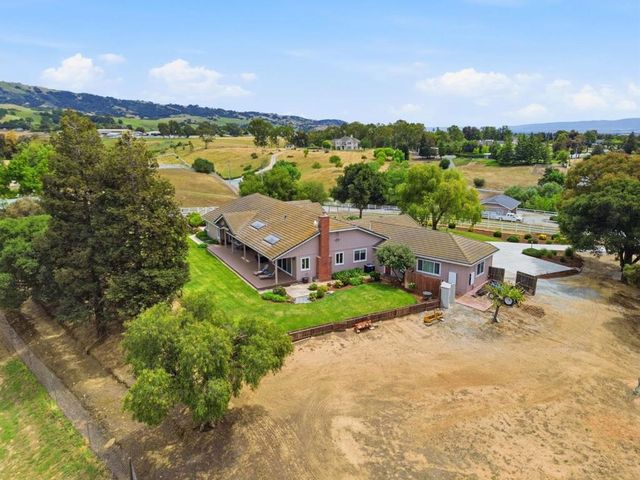 9508 Sugar Babe Drive, Gilroy, CA 95020