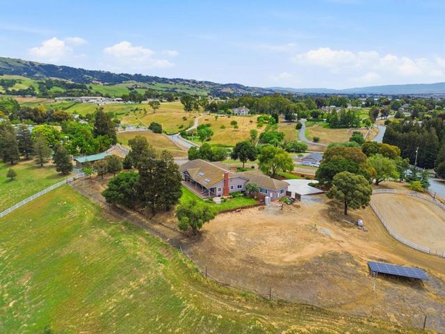 9508 Sugar Babe Drive, Gilroy, CA 95020