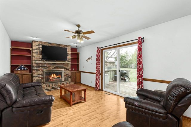 704 Meadow Court, Deforest, WI 53532