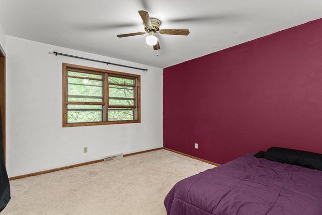 704 Meadow Court, Deforest, WI 53532
