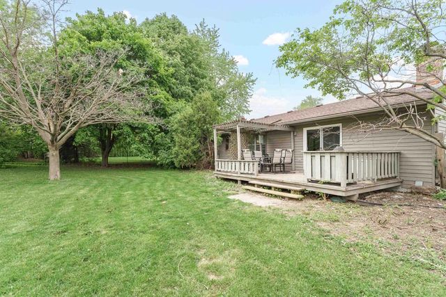 704 Meadow Court, Deforest, WI 53532