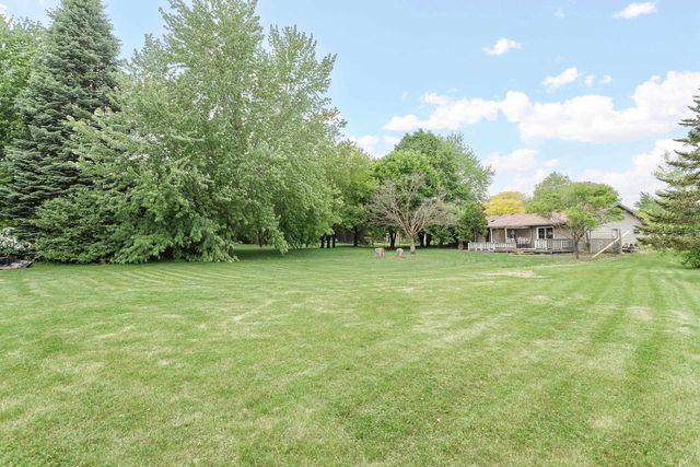 704 Meadow Court, Deforest, WI 53532