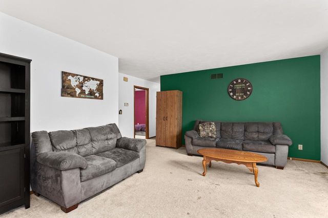 704 Meadow Court, Deforest, WI 53532