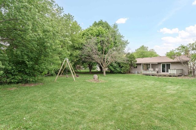 704 Meadow Court, Deforest, WI 53532
