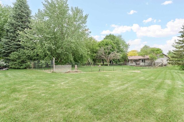 704 Meadow Court, Deforest, WI 53532