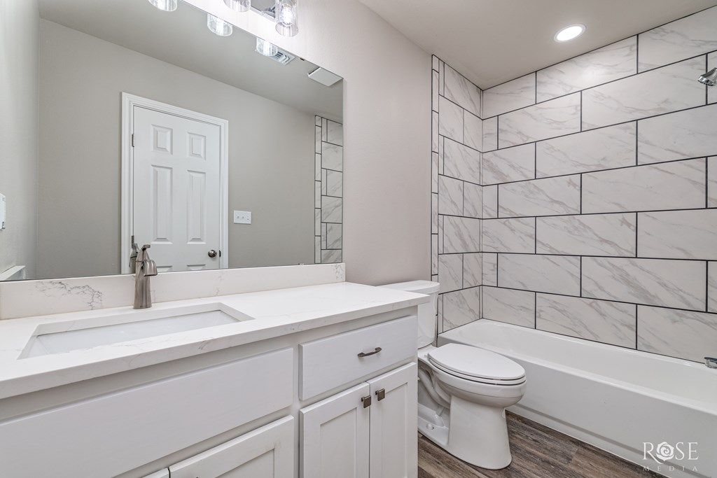 Image 11 of property listing at 304 E 22nd St, San Angelo, TX 76903